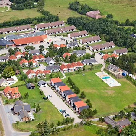 Holiday home Xcix